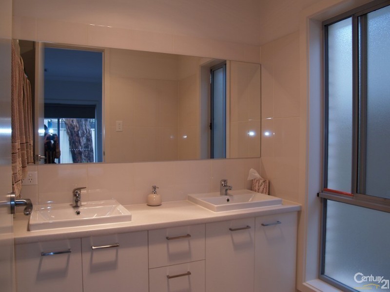 25b/25c Maurice Ave, Rostrevor SA 5073