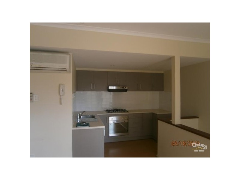1/132 Gray St, Adelaide SA 5000