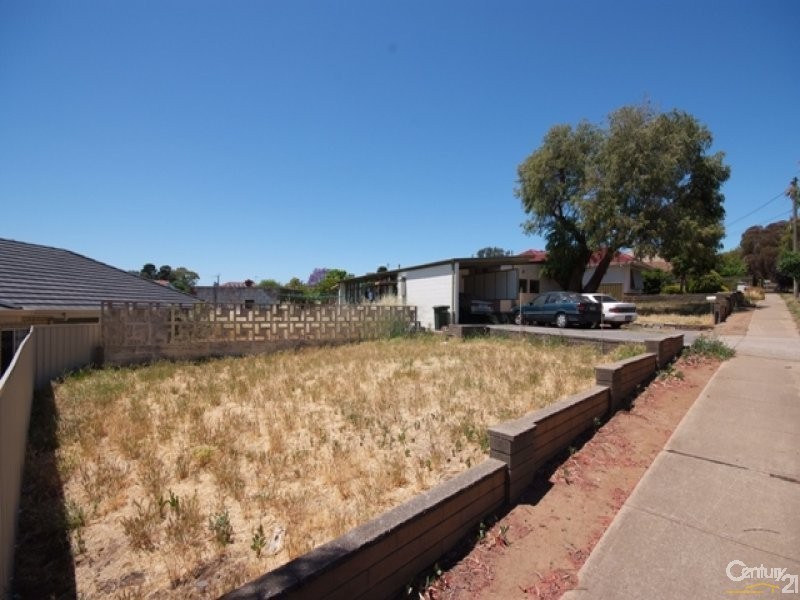 9 Halton St, Enfield SA 5085