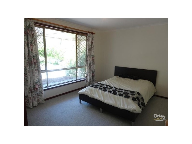 17 Bent Ct, Wynn Vale SA 5127