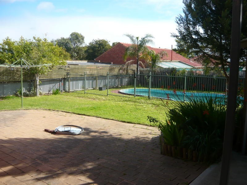 64 Lionel Avenue, Blair Athol SA 5084