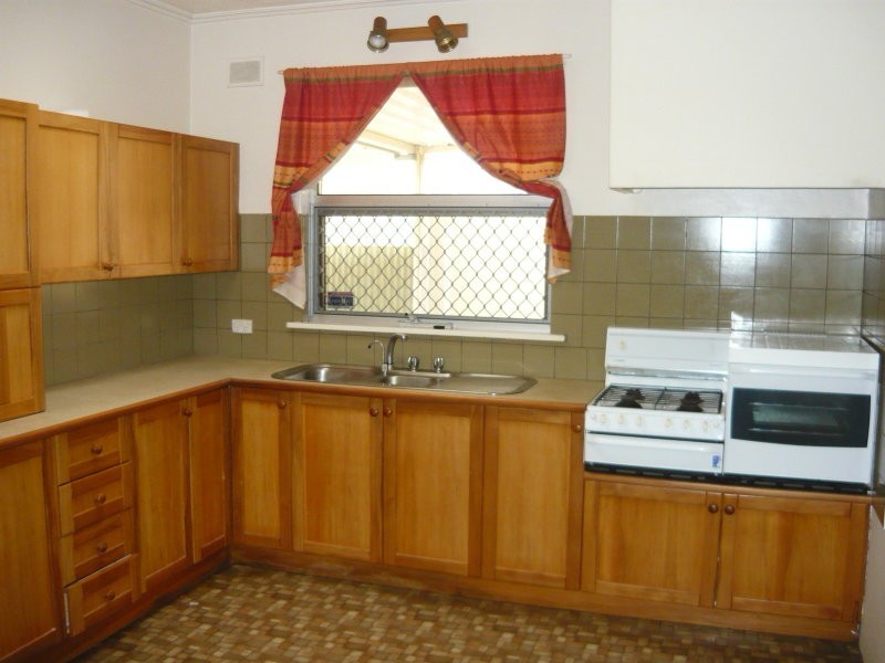 64 Lionel Avenue, Blair Athol SA 5084