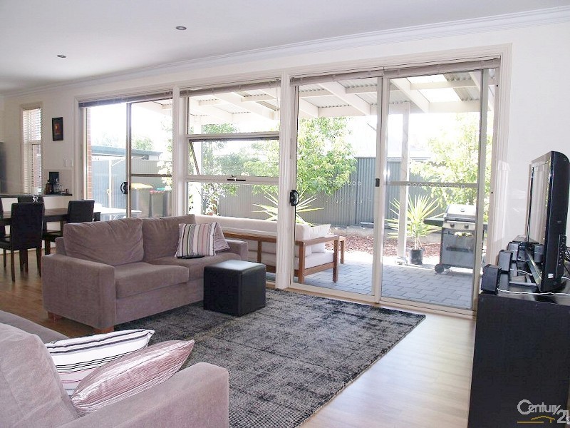 34c Myrtle St, Prospect SA 5082
