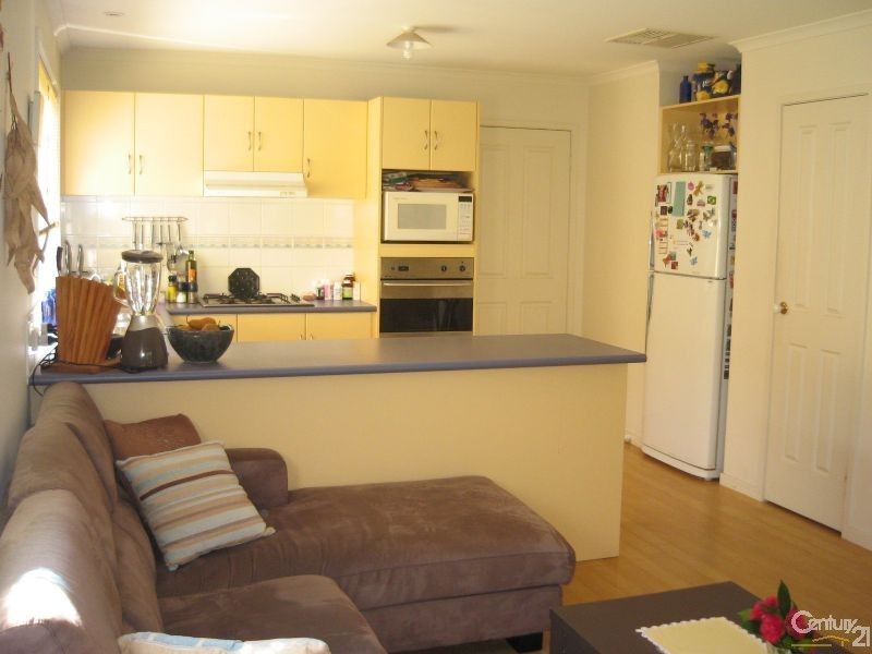 17 Knightsbridge Tce, Oakden SA 5086