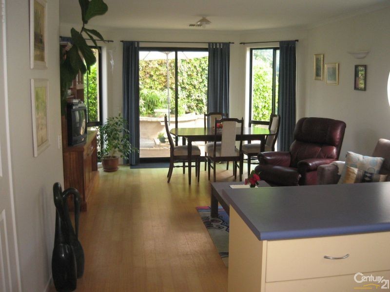 17 Knightsbridge Tce, Oakden SA 5086