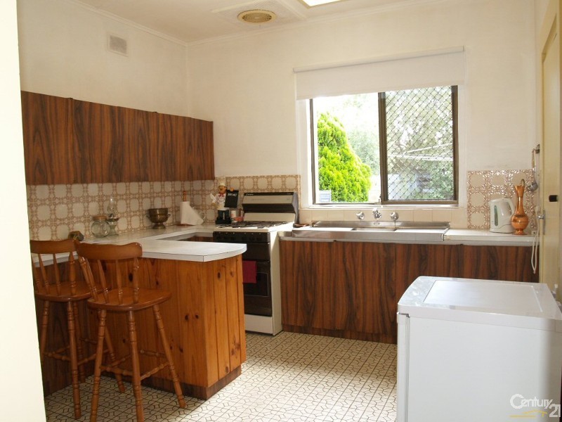 10 Ormond Ave, Clearview SA 5085