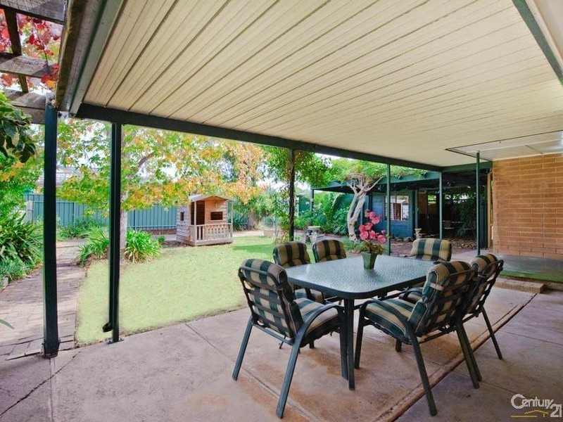 141 Beovich Rd, Ingle Farm SA 5098