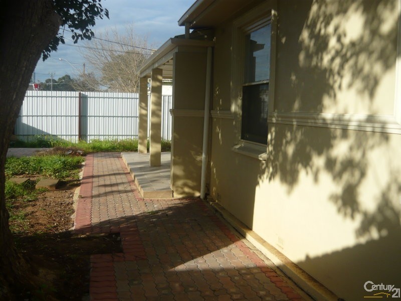 143 Sturt Road, Dover Gardens SA 5048