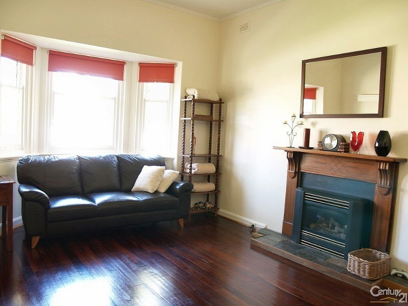 24 Henrietta St, Prospect SA 5082