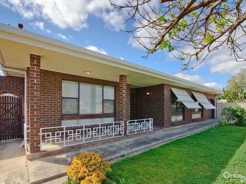 11 Newton Rd, Newton SA 5074