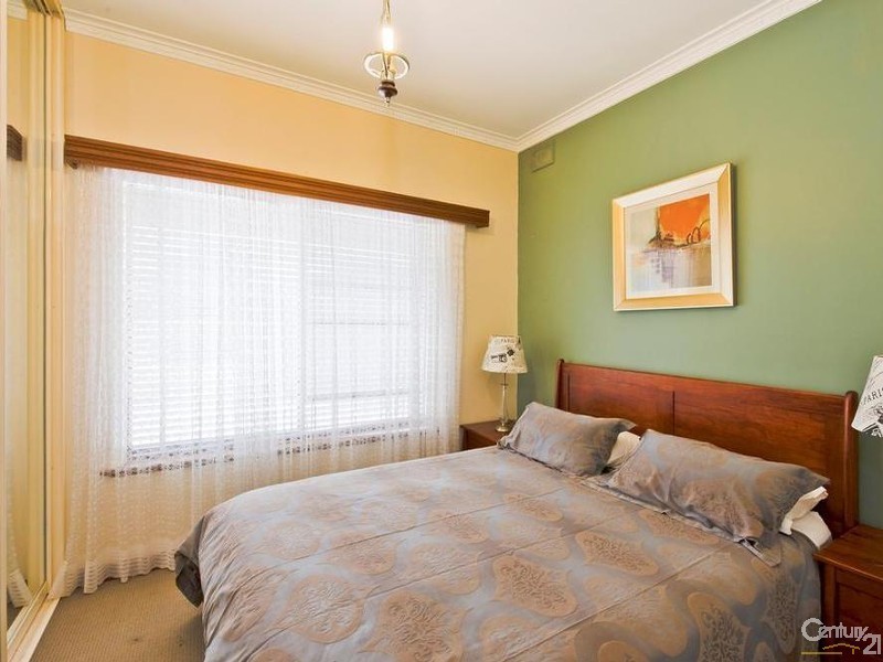 11 Newton Rd, Newton SA 5074