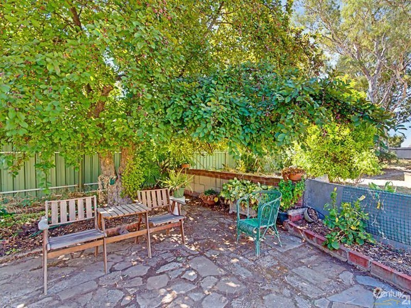 2 Gladstone Avenue, Kilburn SA 5084