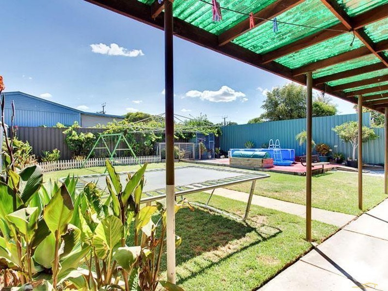 4 Balmoral Rd, Salisbury East SA 5109