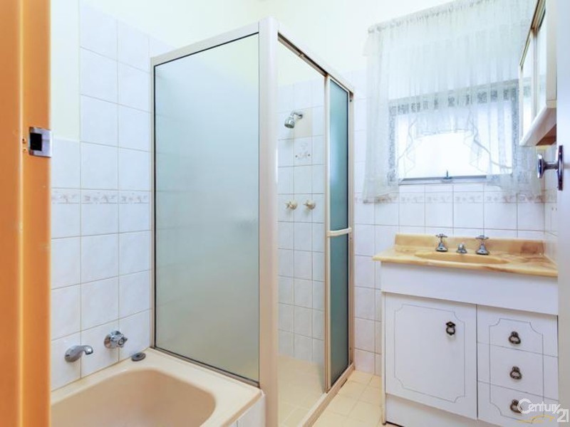 13 Nanette Road, Valley View SA 5093