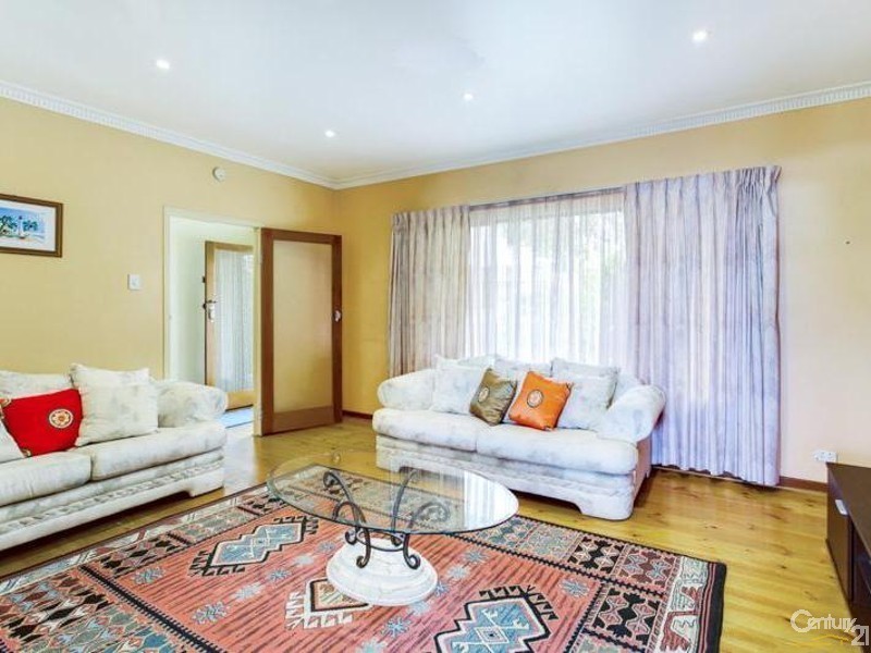 13 Nanette Road, Valley View SA 5093