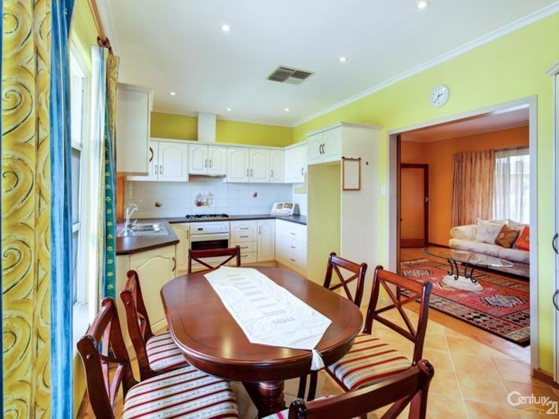 13 Nanette Road, Valley View SA 5093