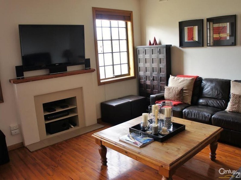 13 FRANCIS AVENUE, Broadview SA 5083