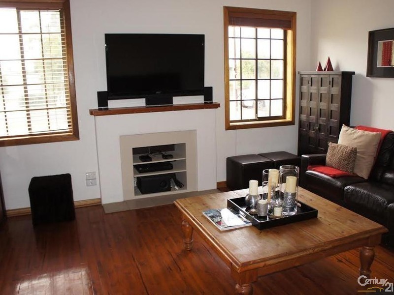 13 FRANCIS AVENUE, Broadview SA 5083