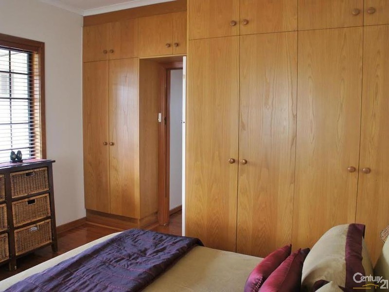 13 FRANCIS AVENUE, Broadview SA 5083