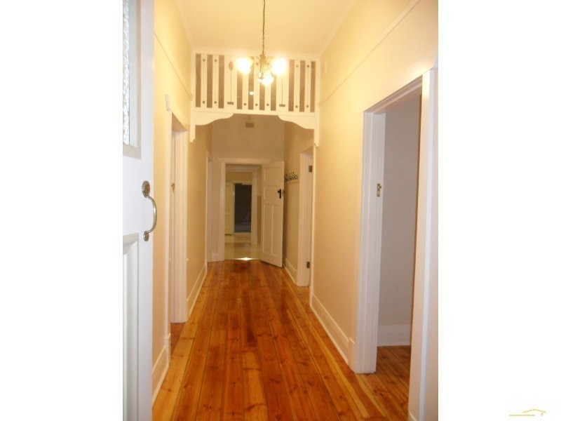 20 HENRIETTA, Prospect SA 5082