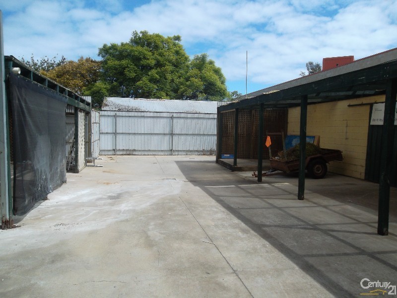 140 Trimmer Parade, Seaton SA 5023