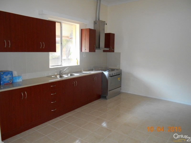 2 GRAHAM PLACE, Prospect SA 5082