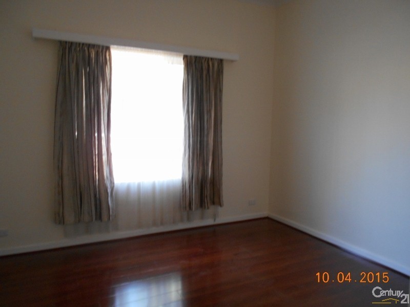 2 GRAHAM PLACE, Prospect SA 5082