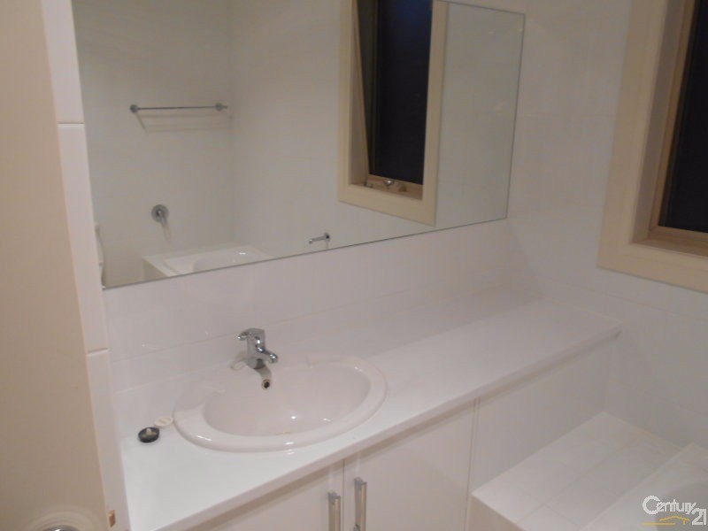 2a McGlasson Ave, Magill SA 5072