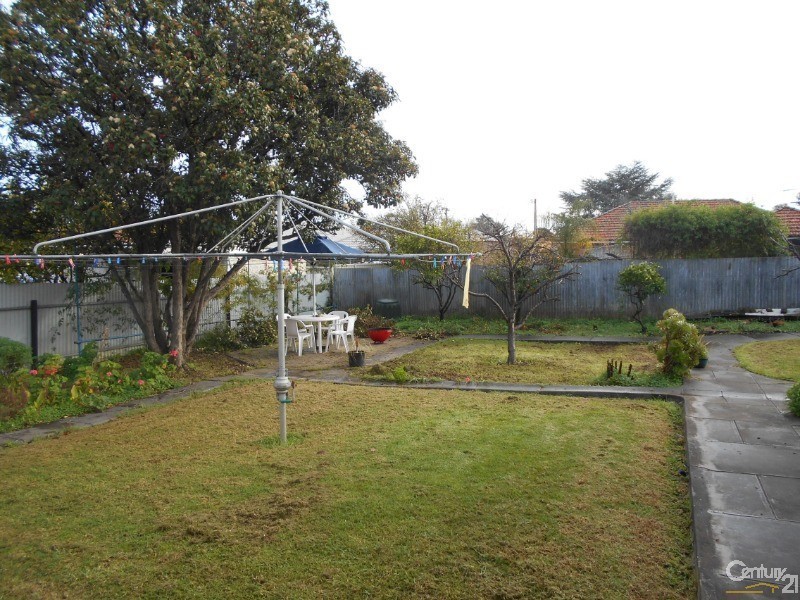 8 Manuel Ave, Blair Athol SA 5084