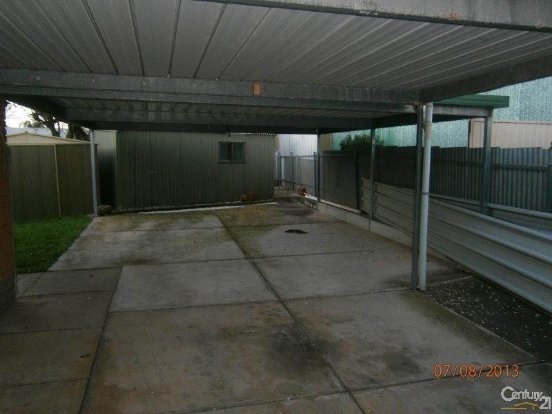 24 Aquamarine Drive, Salisbury East SA 5109