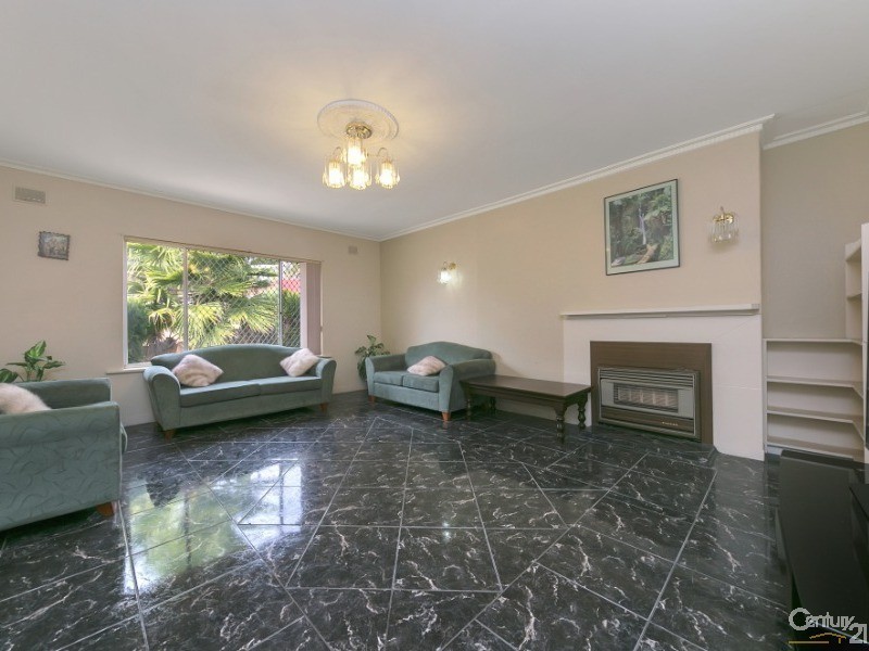 3 Deakin St, Blair Athol SA 5084