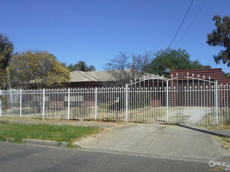 10 WATTLE AVENUE, Dry Creek SA 5094