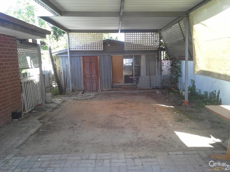 10 WATTLE AVENUE, Dry Creek SA 5094