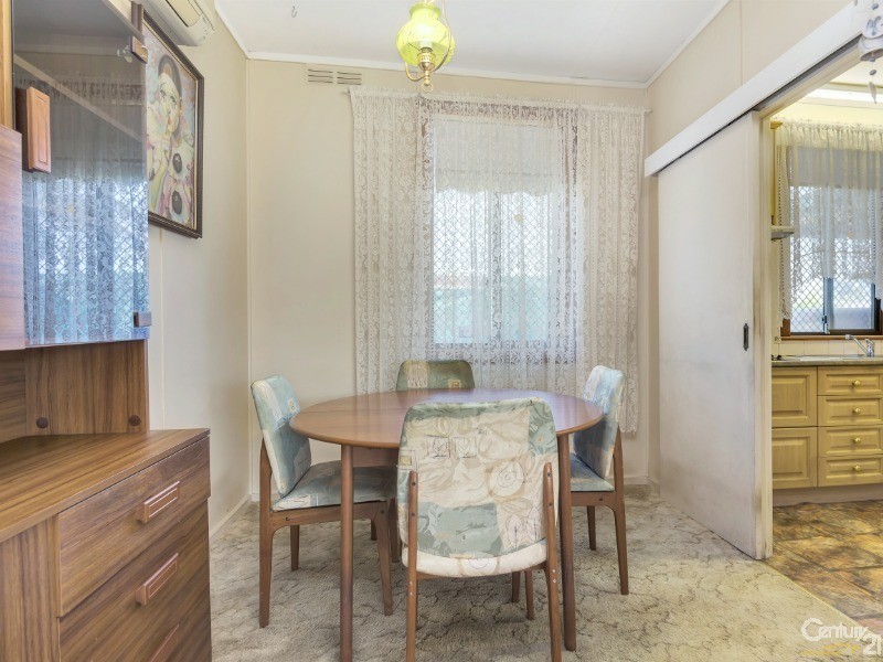 17 Douglas Ave, Hillcrest SA 5086