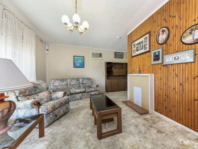 17 Douglas Ave, Hillcrest SA 5086