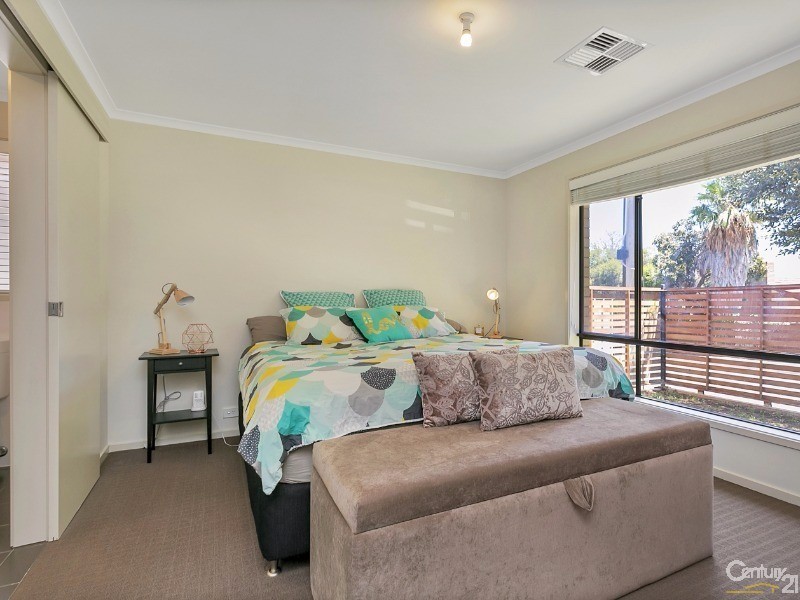 2 Jerome St, Christie Downs SA 5164