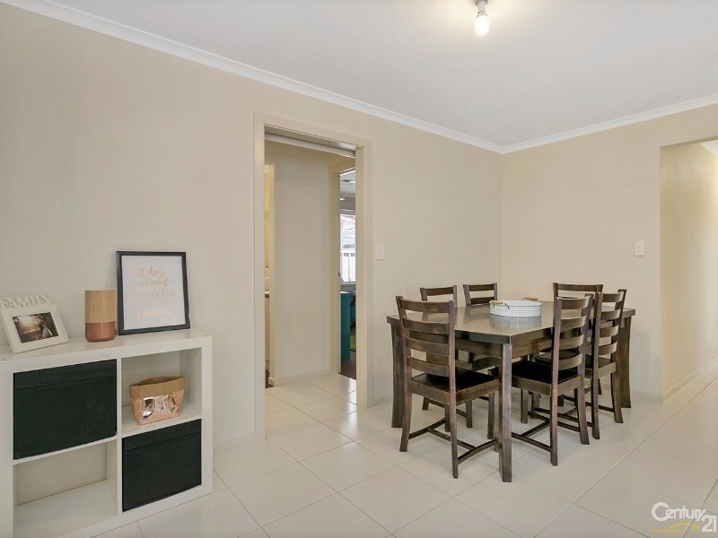 2 Jerome St, Christie Downs SA 5164