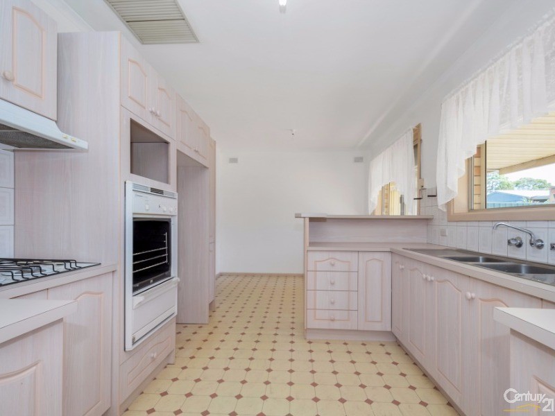 6 Balmoral Rd, Salisbury East SA 5109