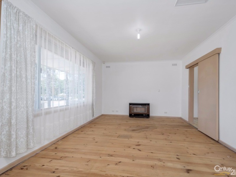 6 Balmoral Rd, Salisbury East SA 5109