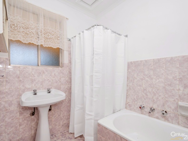 6 Balmoral Rd, Salisbury East SA 5109