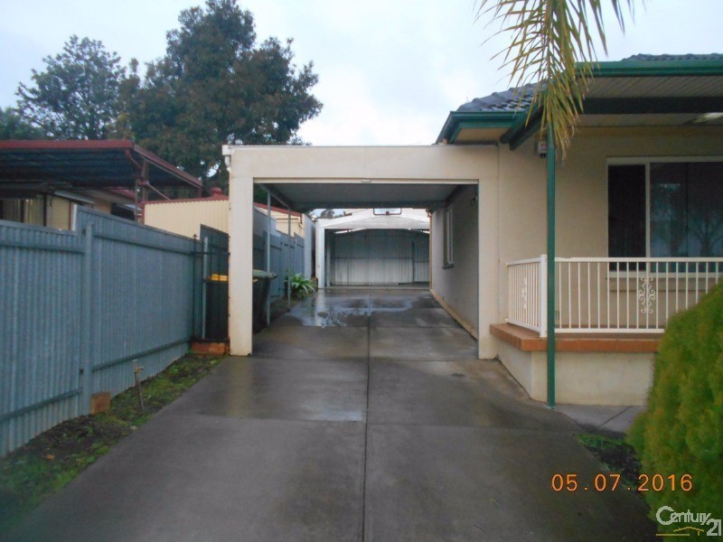 5 LIBERMAN ROAD, Para Hills SA 5096