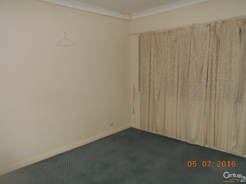 5 LIBERMAN ROAD, Para Hills SA 5096