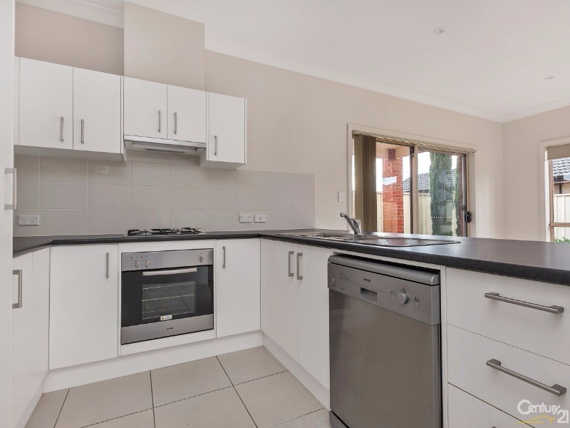 8 Barossa Drive, Munno Para West SA 5115