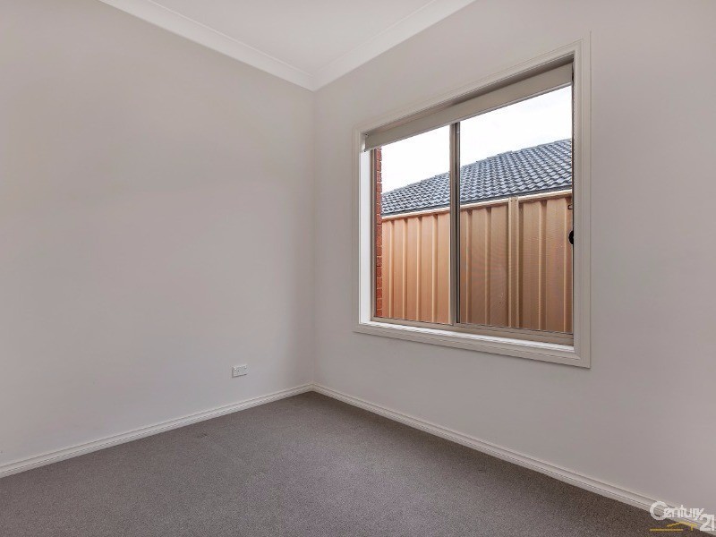 8 Barossa Drive, Munno Para West SA 5115