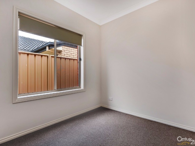 8 Barossa Drive, Munno Para West SA 5115