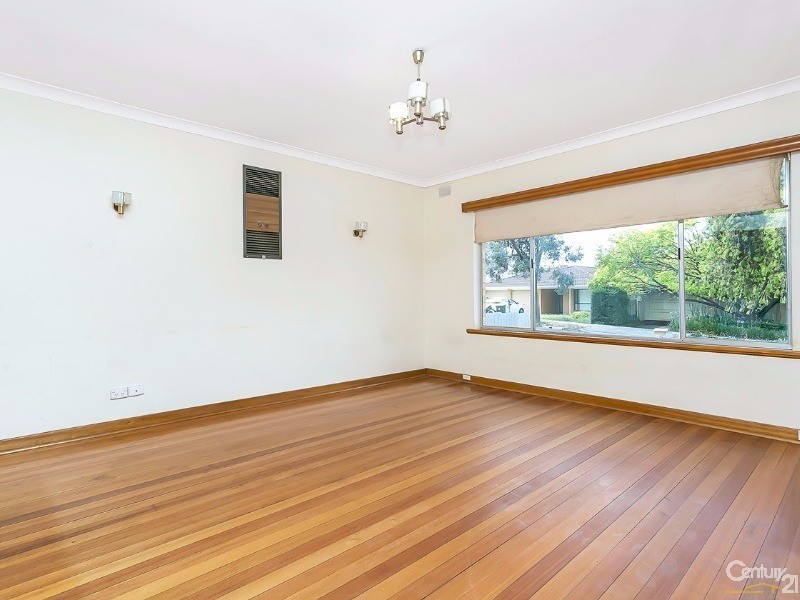 30 Bowman Crescent, Enfield SA 5085