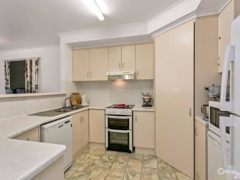 17 Bowman Crescent, Enfield SA 5085