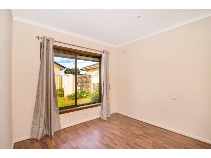 8a Esther Binks Ave, Greenacres SA 5086