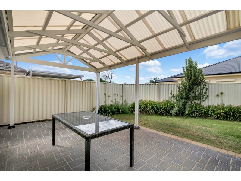 8a Esther Binks Ave, Greenacres SA 5086