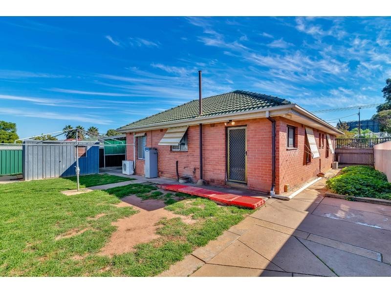 13 BARLI CRESCENT, Gepps Cross SA 5094